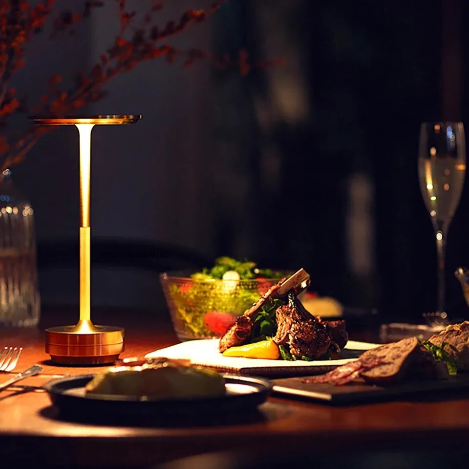 Bordslampa med Dimbart Touchkontroll