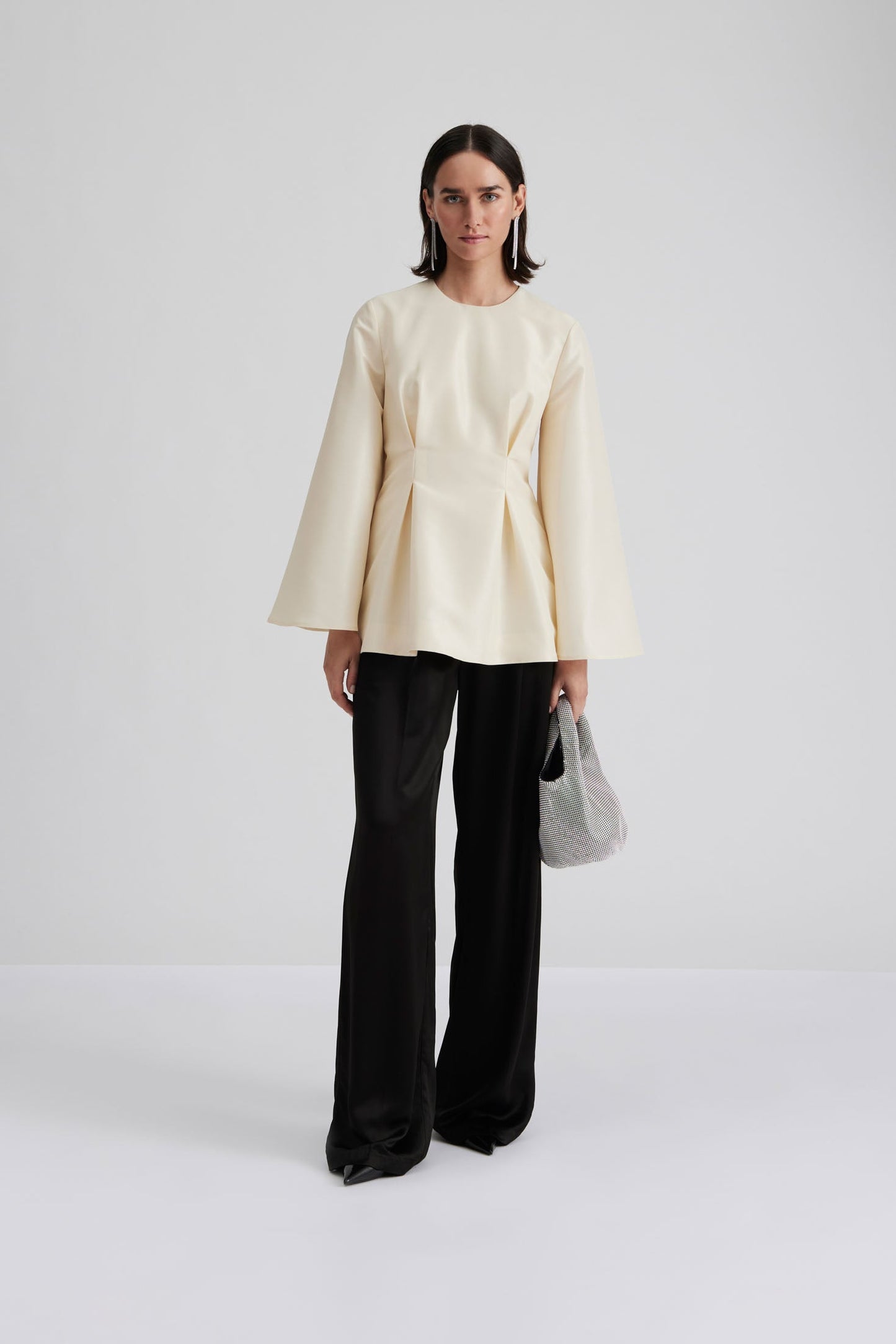 Dam Glittrande Aluminium Handväska med Läderbotten