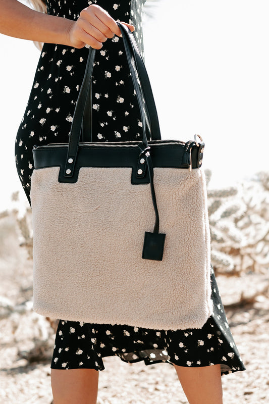 Dams Snygga Sherpa Tote Väska med Avtagbar Nyckelring och Dragkedjestängning