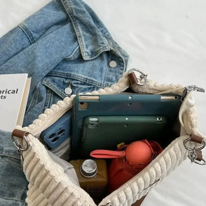 Blanche - Plisserad Rymlig Mocka Axelväska för Dam