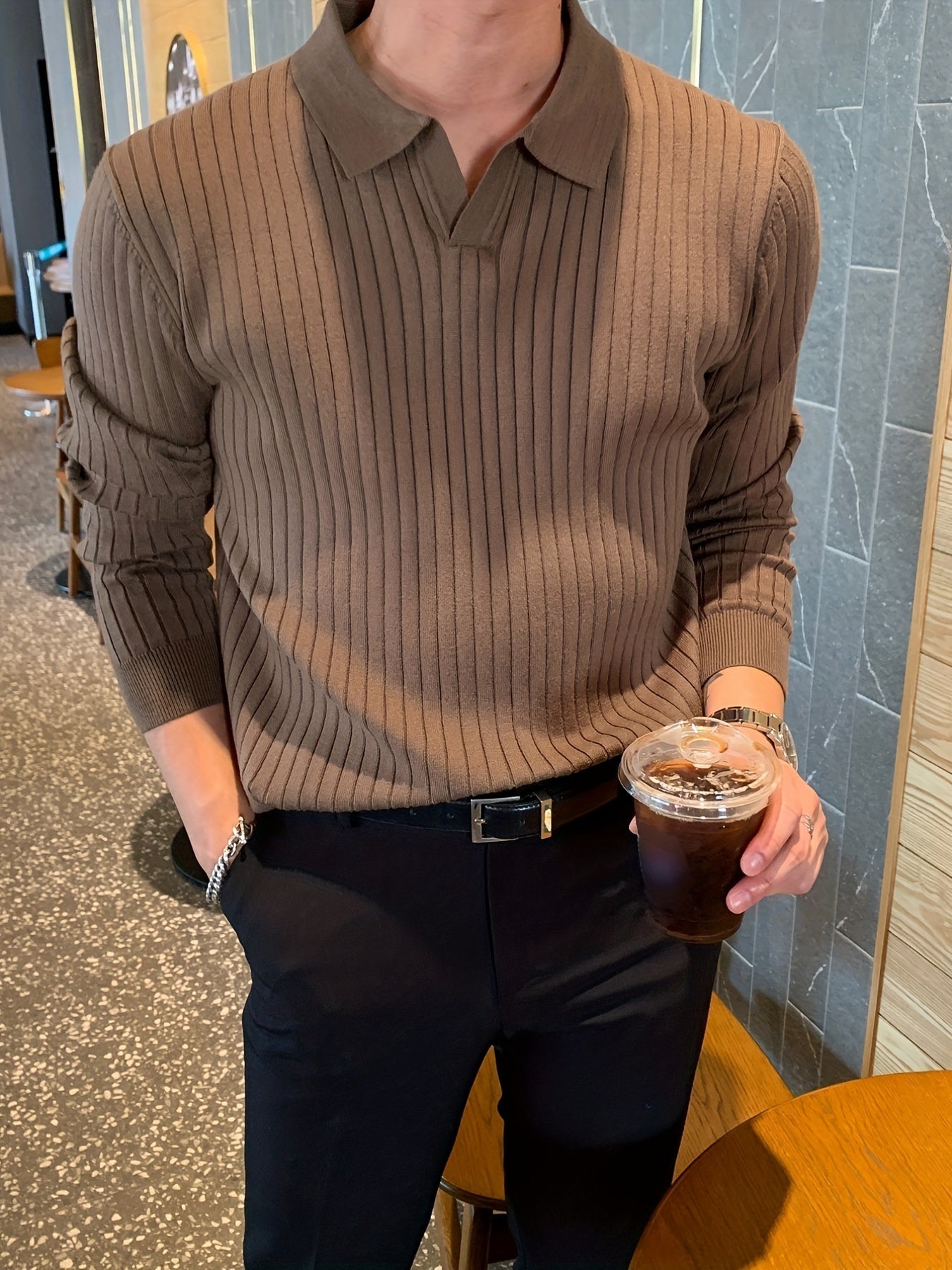 Herr V-Hals Pullover med Stickad Utformning