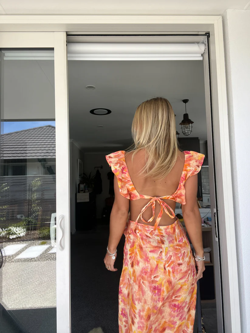 Dam Lång Klänning med V-ringning | Volangkrage