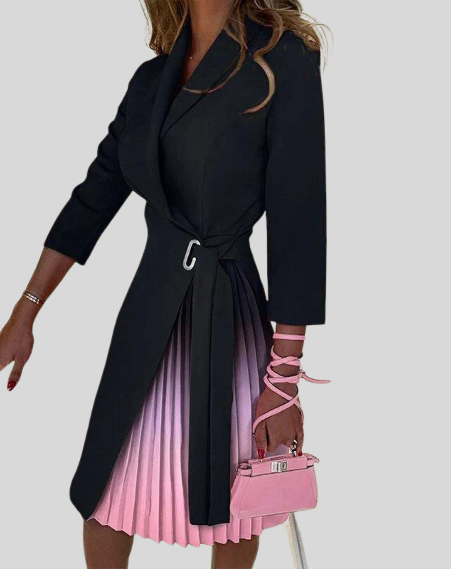 Dam Blazerk­länning med Halvlånga Ärmar och Sidobälte