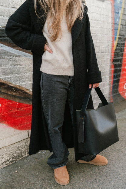 Kvinnors Modern Läderväska med Justerbar Axelrem och Inre Blixtlåsficka