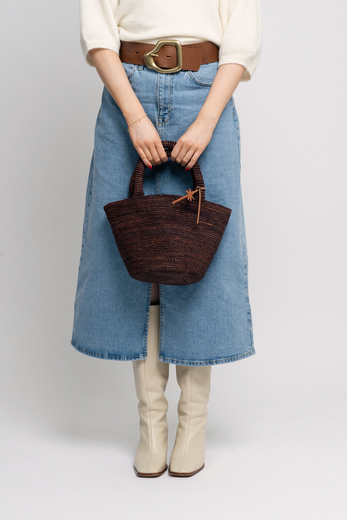 Dam Klassisk Raffia Handväska med Palmdetalj och Rymligt Huvudrum