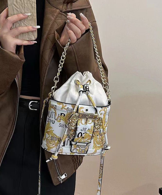 Damernas Trendiga Faux Läder Crossbody Väska med Kedjedetaljer