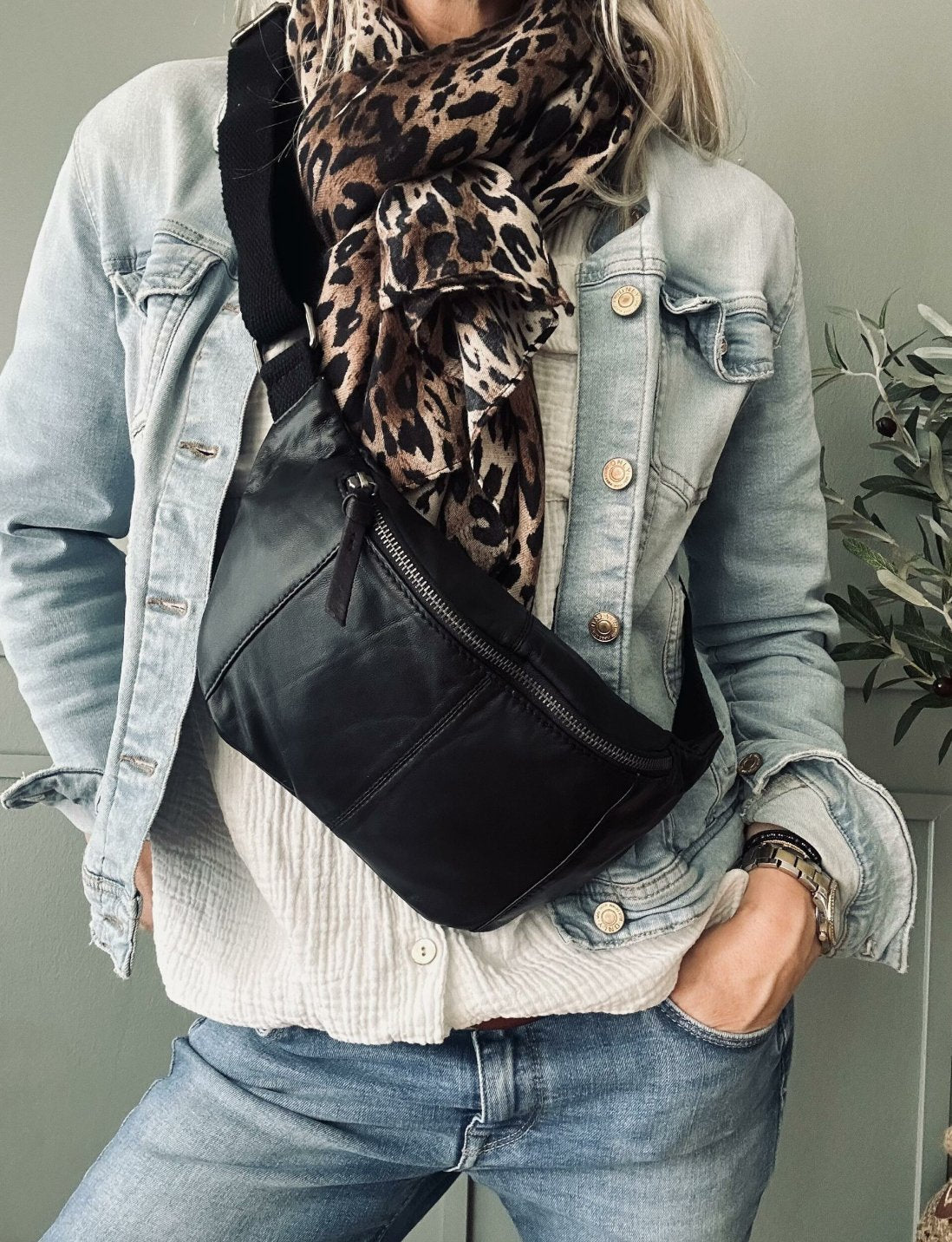 Unisex Justerbar Rumpaväska med Bakficka 0