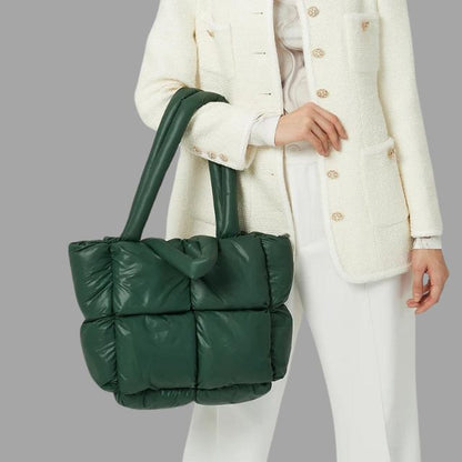 Shyrene - Volangdesign Metallisk Puffig Glansig Handväska för Dam