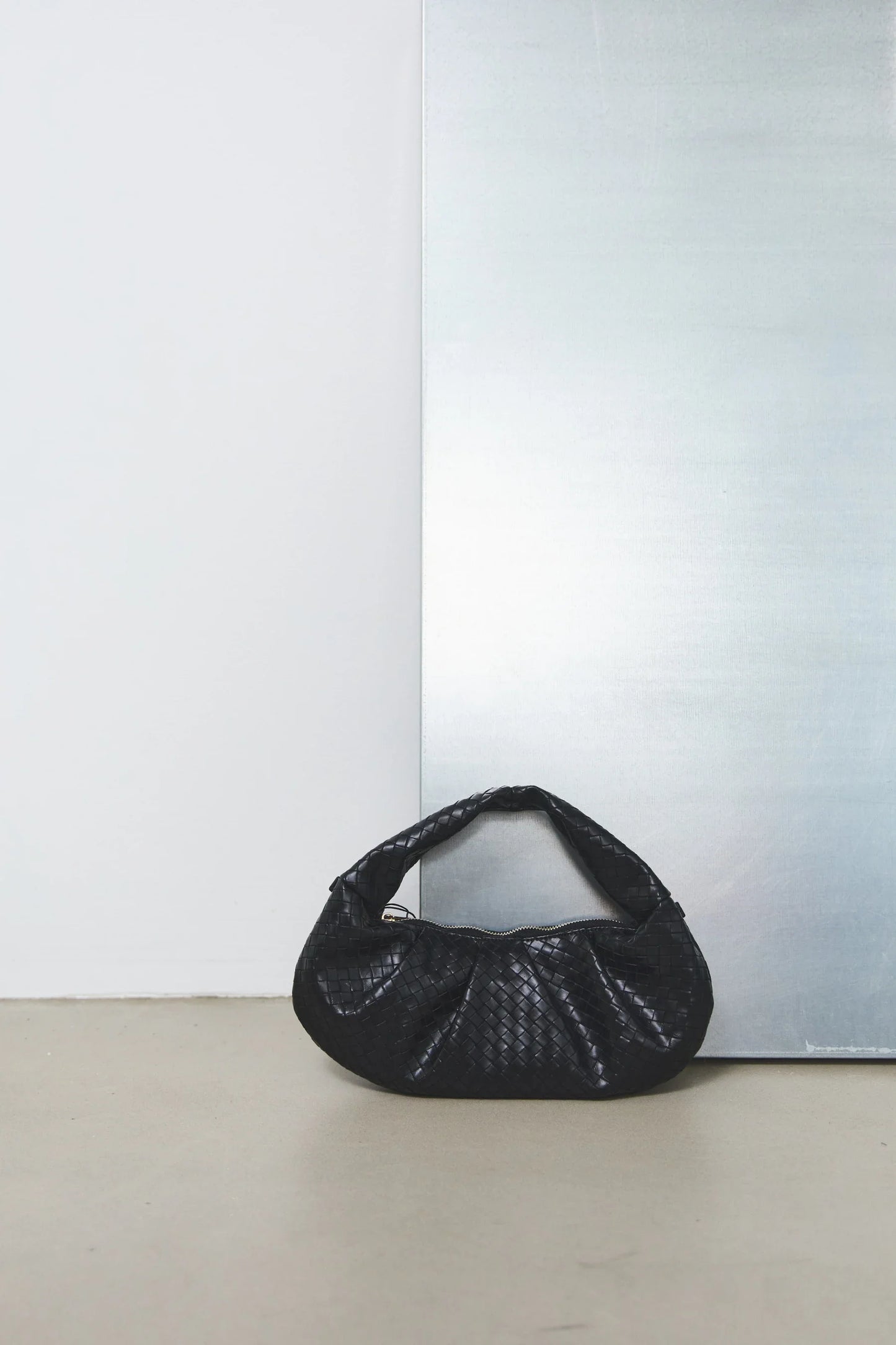 Dam Flätad PU Väska med Justerbar Rem och Blixtlåsstängning