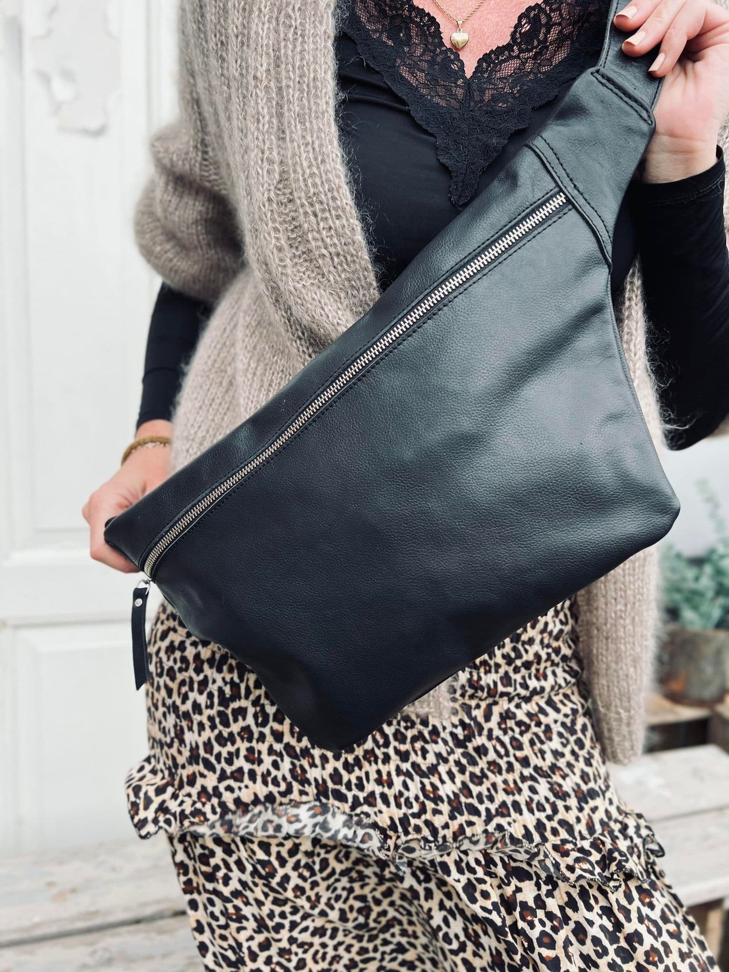 Unisex Stylish Soft Calfskin Bumbag with Adjustable Strap