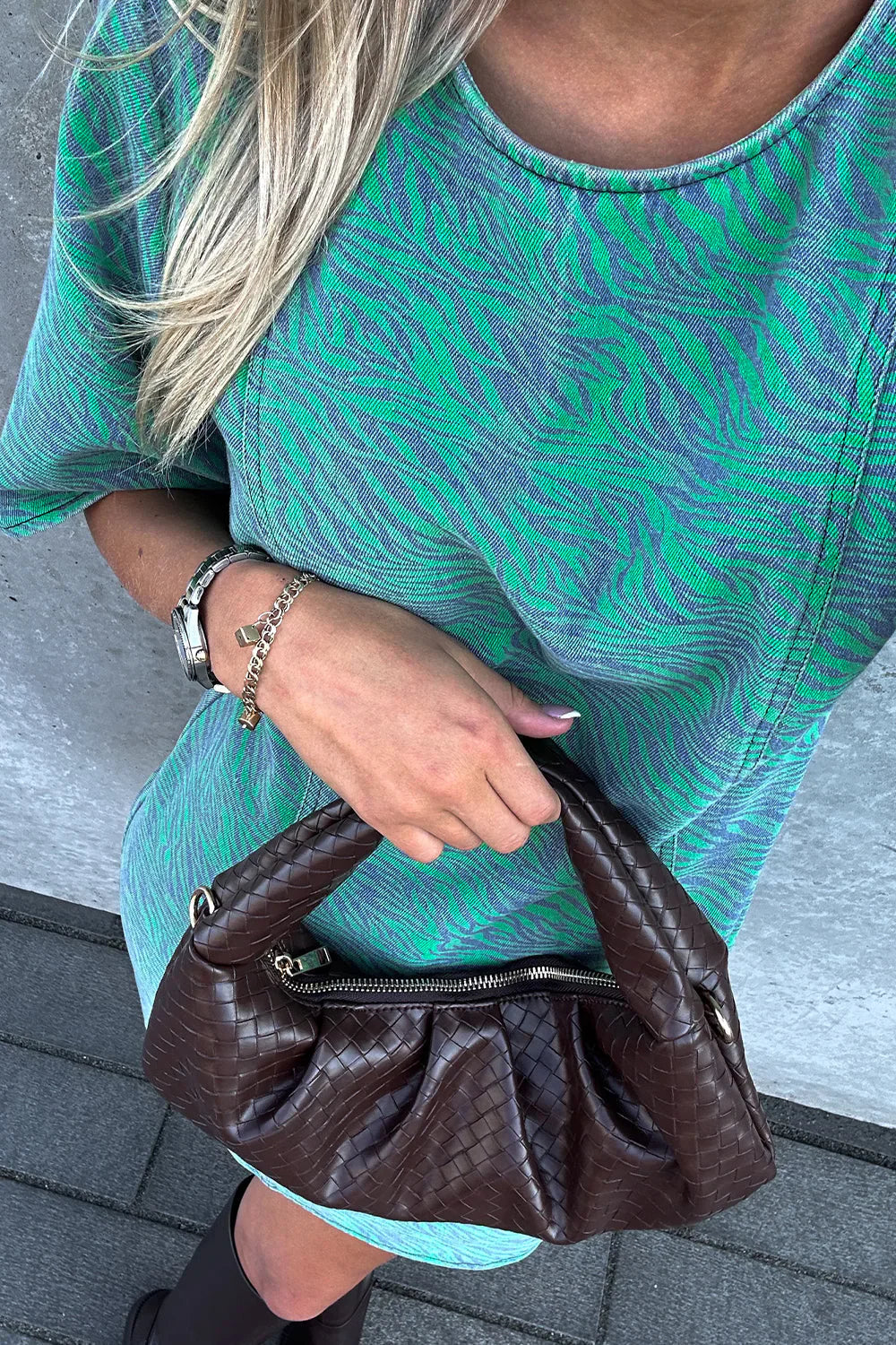 Dam Flätad Polyester Väska med Justerbar Rem och Inre Fickor